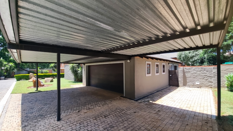 4 Bedroom Property for Sale in Waterval East North West